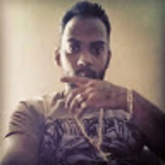 Meet your Posher, Andrew - Picture 1 of 1